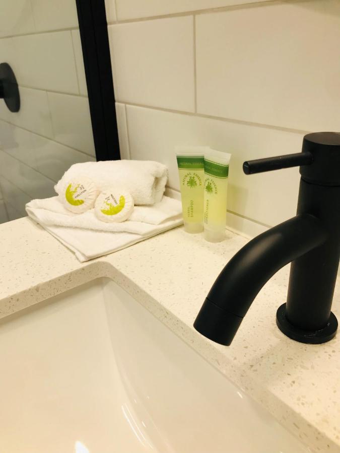The Osmond Motel & Apartments أدليد المظهر الخارجي الصورة